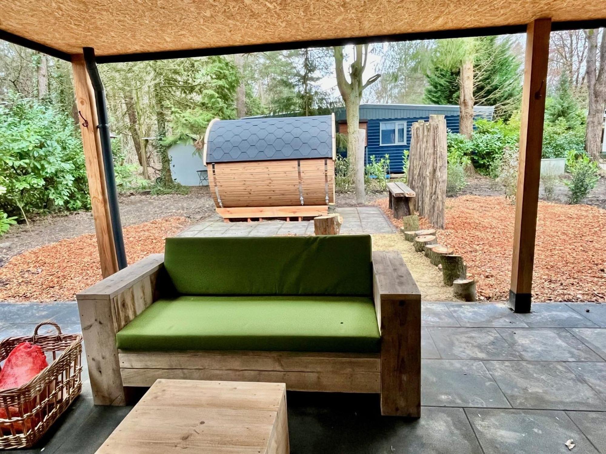 Wellness In The Woods - 4P Tinyhouse Met Prive Sauna & Hottub Diessen Exteriör bild