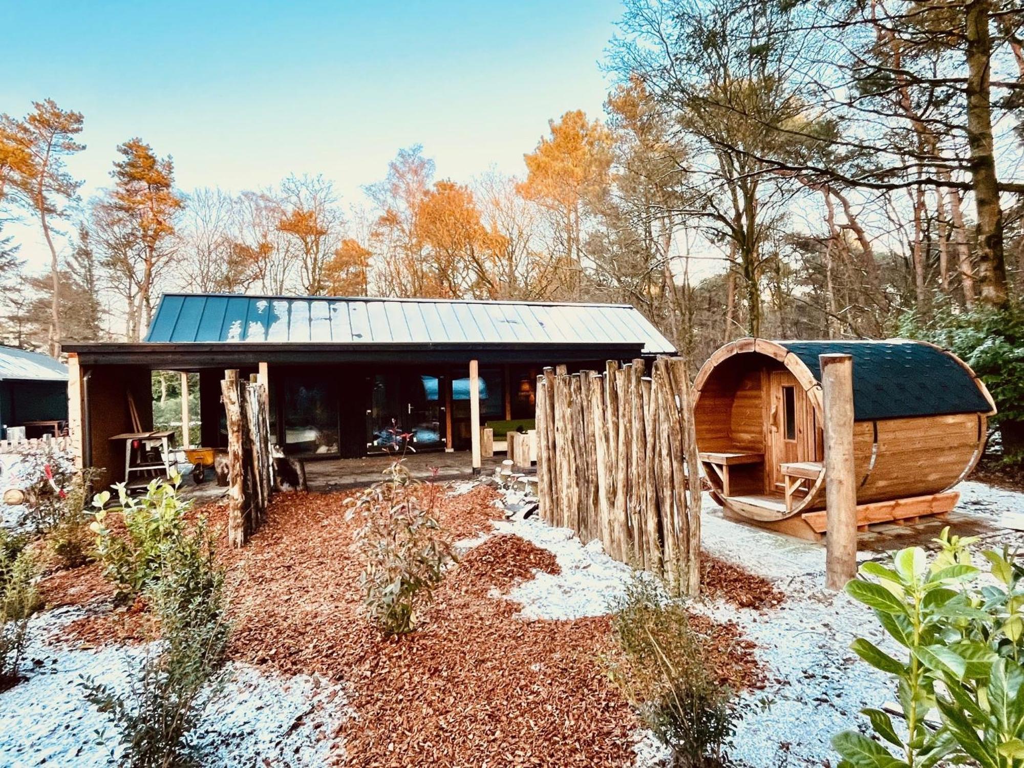 Wellness In The Woods - 4P Tinyhouse Met Prive Sauna & Hottub Diessen Exteriör bild